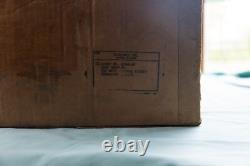 Vintage case of 116 General Electric No. 11 Edison-Based Flashbulbs