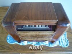 Vintage general electric tube radio