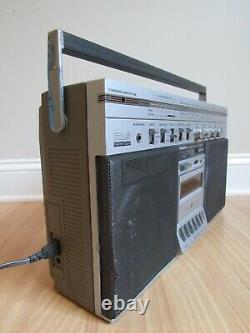 Vintage ghetto blaster boombox LARGE GE General Electric 3-5258A radio cassette