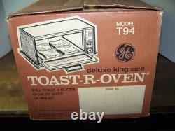 Vntg General Electric Toast-R-Oven model T94 deluxe king size Oven 4-slice NOS