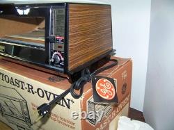 Vntg General Electric Toast-R-Oven model T94 deluxe king size Oven 4-slice NOS