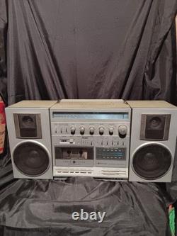 Vtg 1982 Very Rare general electric transporable music system model no 3-5267A