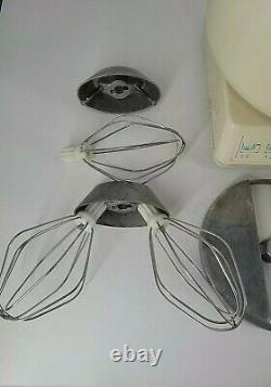 Vtg Bosch Universal MUM6621UC 700W Stand Mixer with Attachments Made in Germany