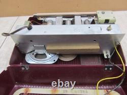 Vtg Burgundy Maroon Bakelite Ge Model 610 Vacuum Tube Type Am Radio Portable