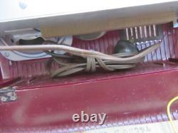 Vtg Burgundy Maroon Bakelite Ge Model 610 Vacuum Tube Type Am Radio Portable