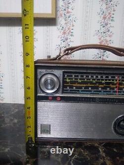 Vtg GE General Electric Solid State AFC/FM/SWithBC/LW Radio P991A Working