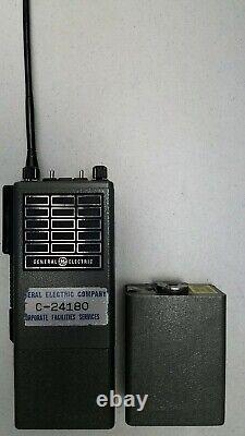 Vtg/GE MPR/UHF/RPT-DIR/CG(PL)/Portable(Walkie)2Way RADIO &TWO DOA BATTERIES/Read