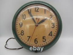 Vtg General Electric Round Wall Electric Clock Green Metal Case Model 1F408