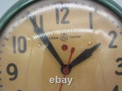 Vtg General Electric Round Wall Electric Clock Green Metal Case Model 1F408