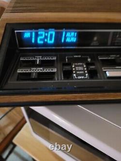 WORKING RECAPPED General Electric 7-4885 Alarm Clock Radio (GE, digital)