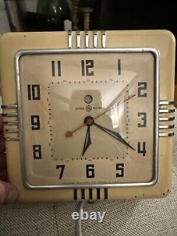 Yellow VINTAGE TELECHRON / GE GENERAL ELECTRIC WALL CLOCK FULLY SERVICED WORKS