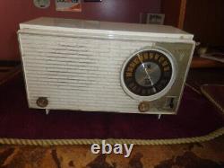 5 Radios Vintage, (General Electric, Zenith) Seul un Fonctionne