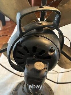 Ancien ventilateur de bureau oscillant General Electric GE Type AOU 4 à pales en laiton 16