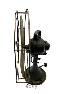 Ancien ventilateur de bureau oscillant à lame en laiton de type AOU 4 de General Electric (GE) 16