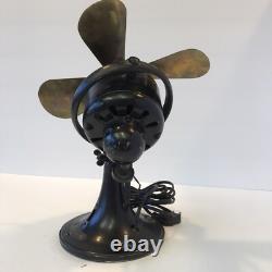 Ancien vieux ventilateur de bureau oscillant General Electric GE Whiz à 4 pales en laiton