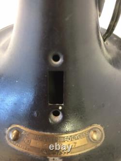 Ancien vieux ventilateur de bureau oscillant General Electric GE Whiz à 4 pales en laiton