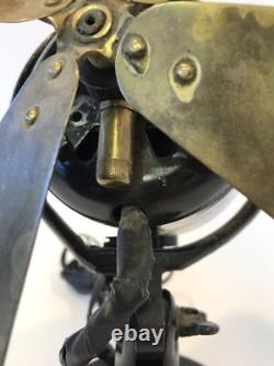 Ancien vieux ventilateur de bureau oscillant General Electric GE Whiz à 4 pales en laiton