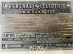 Ancienne plaque en fonte ou en métal d’un moteur à induction GE General Electric / enseignes vintage