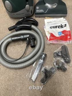 Aspirateur traîneau General Electric GE vintage 106766 avec nouveaux accessoires, TRÈS BEL ÉTAT