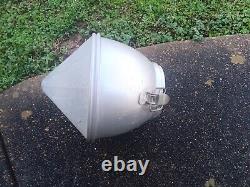 Assemblage de globe de lampadaire vintage General Electric Forme 79CR