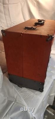 Boîte à outils de réparation électronique vintage GE General Electric des années 1940 avec 400 tubes TV