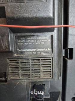 Boombox stéréo vintage General Electric portable avec lecteur cassette et CD. Fonctionne.