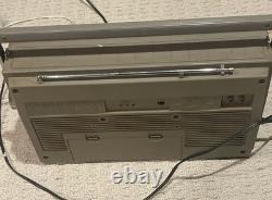 Boombox vintage General Electric GE 3-5254A AM FM cassette