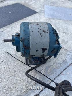 D’après les informations fournies, cet article semble être un General Electric vintage.