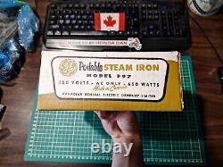 Fer à repasser à vapeur portable Vintage General Electric avec boîte et documents de 1973