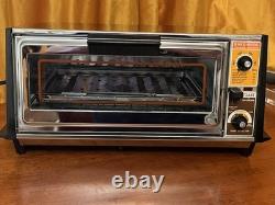 Four grille-pain vintage General Electric Toast R Oven des années 1970, testé, avec plats de cuisson, fonctions grille-pain, cuisson et gril, en bel état
