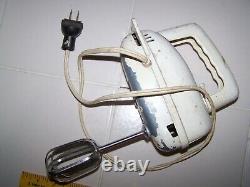 Frary & Clark Electric Mixer Rayonnage Universal Landers Modèle 6290