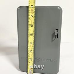 GE General Electric interrupteur horaire à cadran 24 heures CR121A avec boîte, vintage