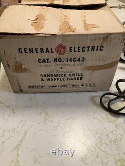 Gaufrier-gril vintage General Electric G44T avec plaques réversibles et boîte