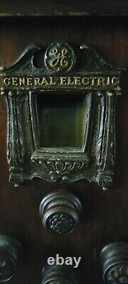 General Electric H31 La Console De Radio Tall Boy Vintage Tube S'allume