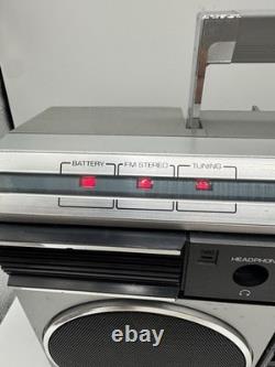 General Electric Vintage Boombox Modèle No. 3-5260A Radio Seulement / Réparation-Pièces LIRE