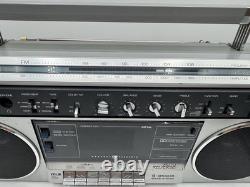 General Electric Vintage Boombox Modèle No. 3-5260A Radio Seulement / Réparation-Pièces LIRE