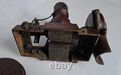 Générateur Rare Carlisle & Finch Hydro Dynamo en Fonte Alimenté par l'Eau - Fin des Années 1800