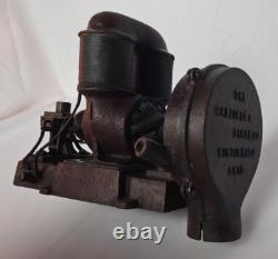 Générateur Rare Carlisle & Finch Hydro Dynamo en Fonte Alimenté par l'Eau - Fin des Années 1800