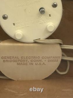 Horloge Daisy Glow General Electric Modèle 2150K NOS VTG Années 1960 Cuisine À LIRE