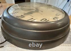 Horloge Électrique Murale Ronde Vintage General Electric Boîtier Métallique Bronze Modèle 1F408