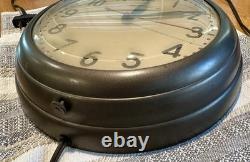 Horloge Électrique Murale Ronde Vintage General Electric Boîtier Métallique Bronze Modèle 1F408