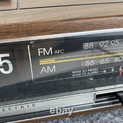 Horloge Flip Vintage GE General Electric 7-4420 Radio AM FM Rénovée