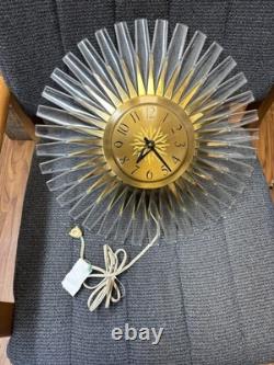 Horloge Vintage GE 2H63 des années 60, 16 x 16 MCM. LIRE