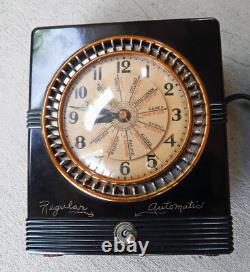 Horloge de minuterie domestique internationale General Electric 8B52 en bakélite rare, fonctionnelle