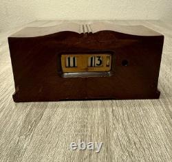Horloge électrique vintage General Electric à bascule, boîtier en bois Art déco, en état de marche Horloge électrique vintage General Electric à bascule, boîtier en bois Art déco, en état de marche