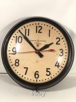 Horloge murale Vintage GE General Electric Telechron avec aiguille balayeuse 1HA1612 USA