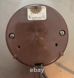 Horloge murale Vintage General Electric 17.5 2915 RED EYE Fabriquée aux États-Unis Testée Fonctionnelle