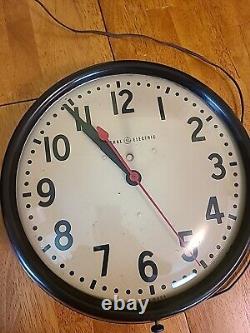 Horloge murale Vintage General Electric GE Red Eye fonctionnelle 14 1H1412