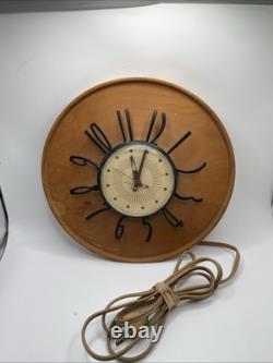 Horloge murale Vintage General Electric Telechron Wellwood Modèle 2H59 Mid-Century