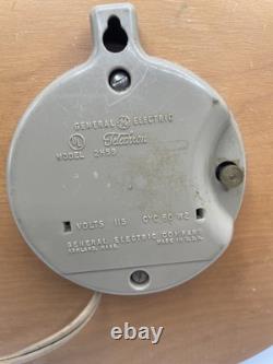 Horloge murale Vintage General Electric Telechron Wellwood Modèle 2H59 Mid-Century